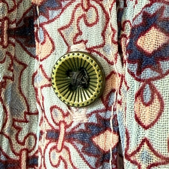 Maurice's Women's Sz M Flouncy Ruffled Sheer Tank Blouse Purple/Pink - Picture 3 of 4